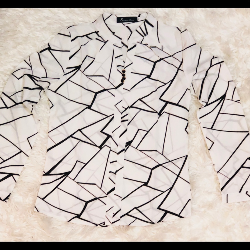 Brand New. Black & White Blouse ❤️❤️❤️